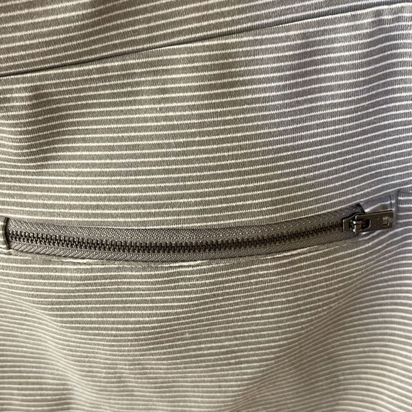 Athleta Stripe Modern Metro Skirt Large EUC - Picture 7 of 11